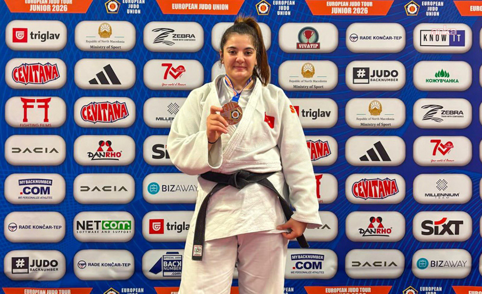 Sema Mete bronz
