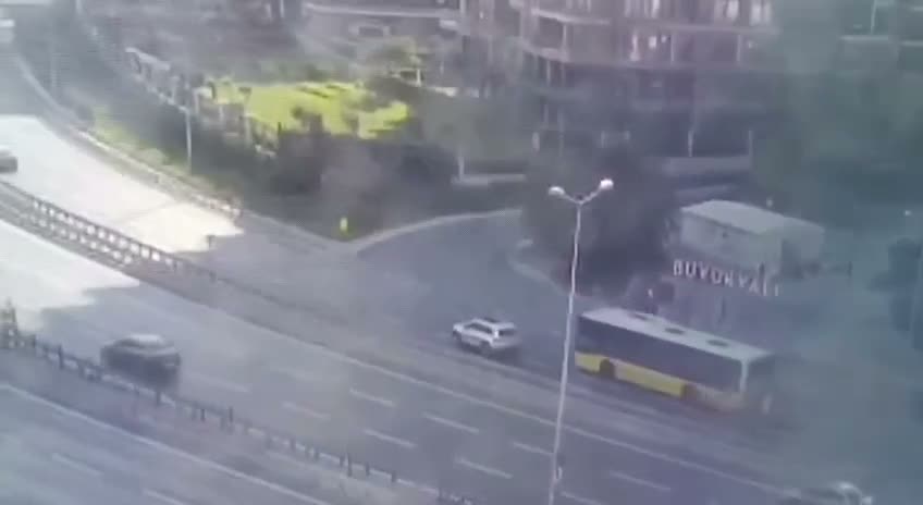 Zeytinburnu otobüs kaza